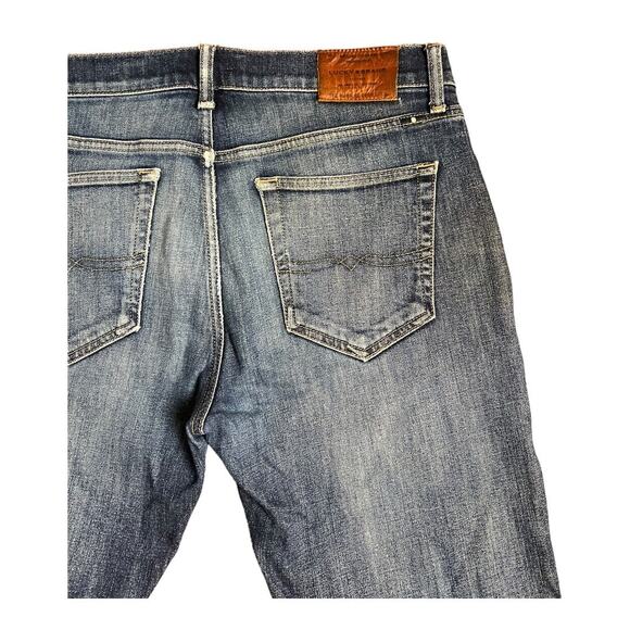 Lucky Brand Men’s Jeans 121 Slim 33 x 30 Holey Distressed Grunge Pants - Picture 8 of 9